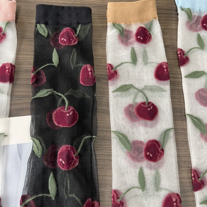 女性用の超薄型透明スプリットトゥソックス、レッドチェリーパタ - Toe Sock Split のレビューと価格